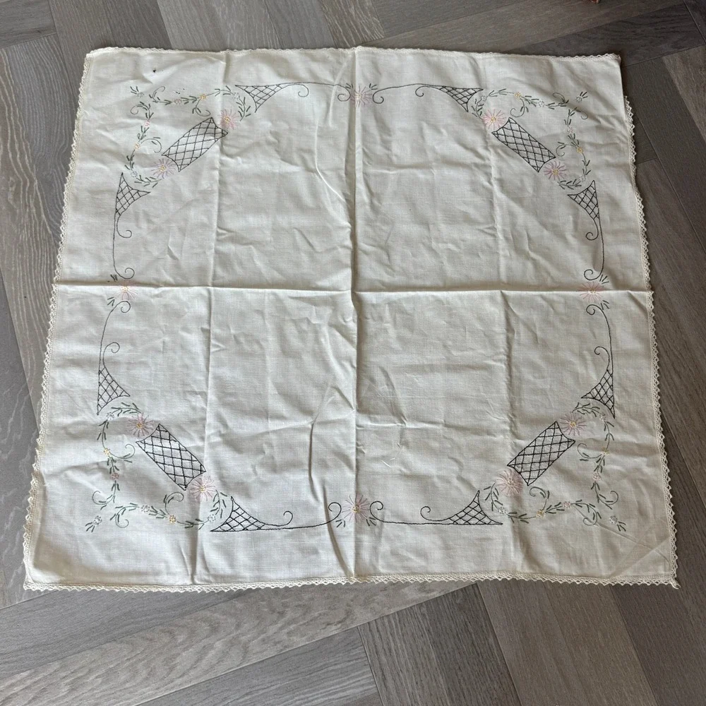 Vintage Hand Embroidered Floral Linen Tablecloth Lace Trim 31x33 Off White